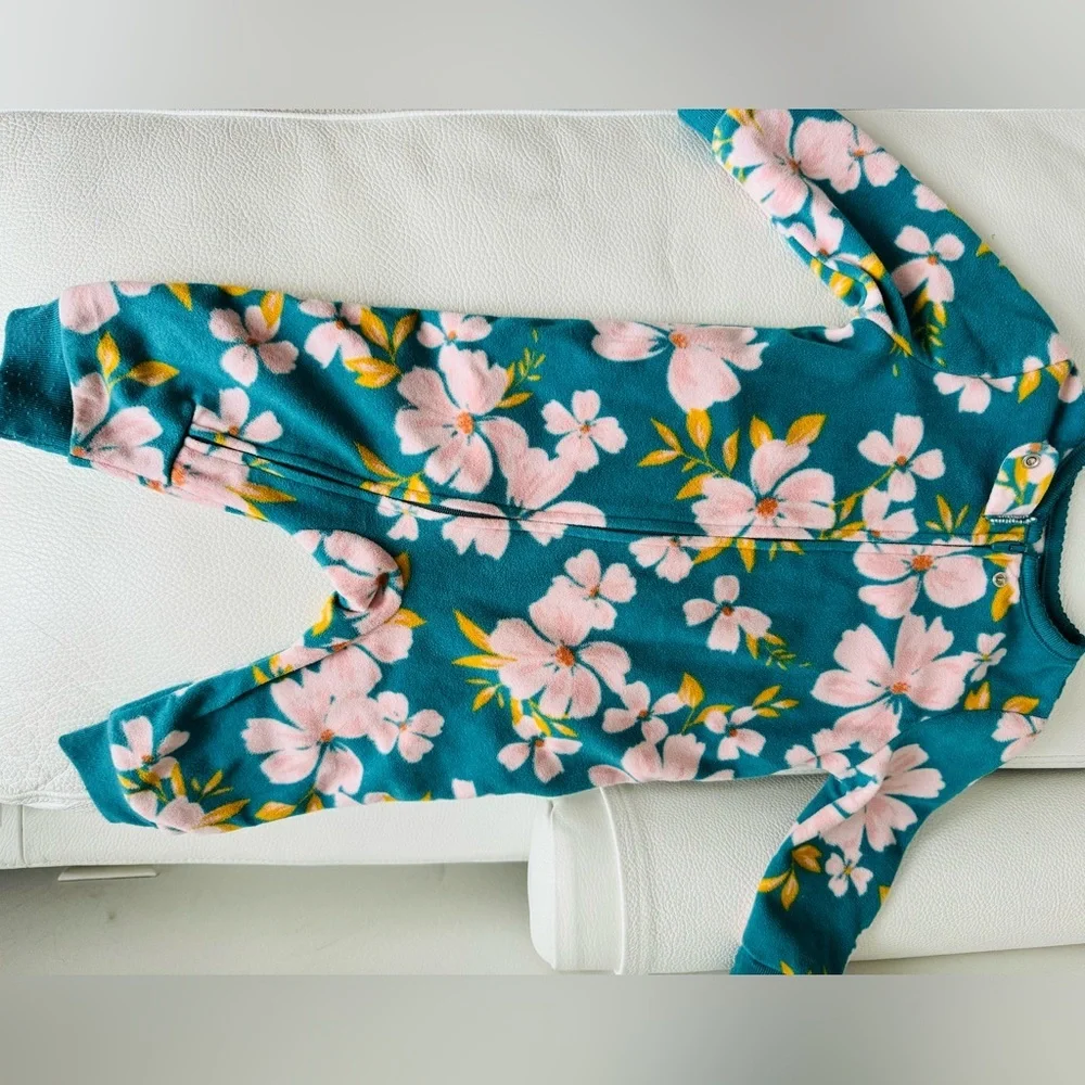 Carter’s floral fleece footless pajamas for baby girl 12 mo GUC
